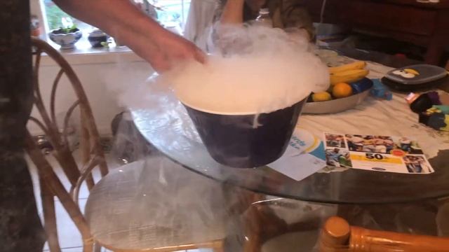 HOW TO MAKE INSTANT WITCHES BREW | HALLOWEEN смотреть онлайн