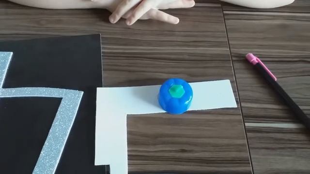 Простая детская поделка "Цифра четыре". Поделки на тему "Знакомство с цифрами". смотреть онлайн