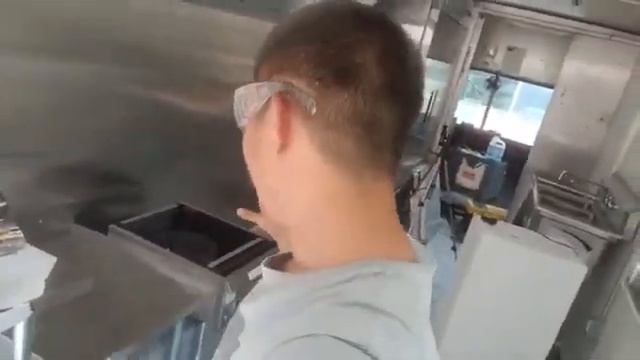Food Truck Build- Installing theTables смотреть онлайн