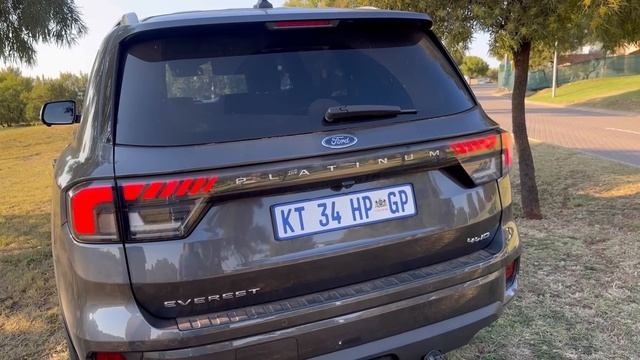 2023 Ford Everest Platinum Price Review & Road Trip | Cost Of Ownership | Features | Practicality смотреть онлайн