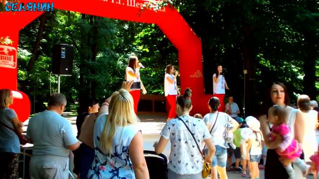 ***ДЕНЬ МОЛОДІ ***СПІВ КРАСИВИХ ДІВЧАТ парк Т.Шевченка смотреть онлайн