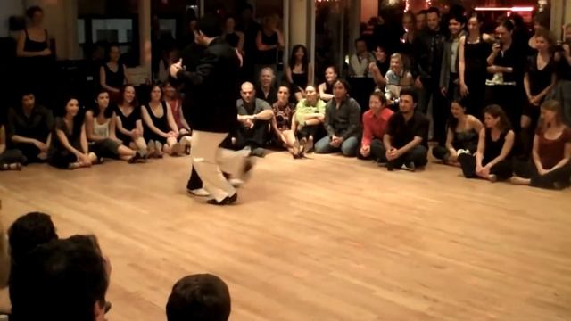 Vladimir Estrin and Meng Wang dance Francisco Canaro's Se dice de mí смотреть онлайн