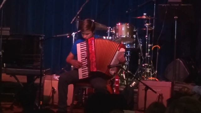 Mozart - Turkish March performed on accordeon by 13 year old boy смотреть онлайн