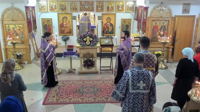 Богослужение в Храме святых целителей Косьмы и Дамиана г. Екатеринбург 01.10.2022г. смотреть онлайн