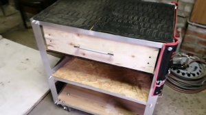 ИНСТРУМЕНТАЛЬНАЯ ТЕЛЕЖКА СВОИМИ РУКАМИ ИЗ АЛЮМИНИЕВЫХ УГОЛКОВ И ПЕРФОРИРОВАННОГО ЛИСТА