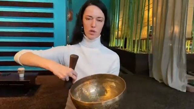 Поющая чаша Сила Молитвы 27 см Непал 112 Гц смотреть онлайн