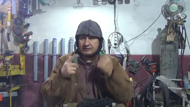 Шапка сварщика. Голова сварщика - орган очень важный.) смотреть онлайн