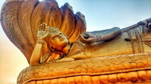 AUM Namo Narayanaya Chanting (With Slide Show) смотреть онлайн