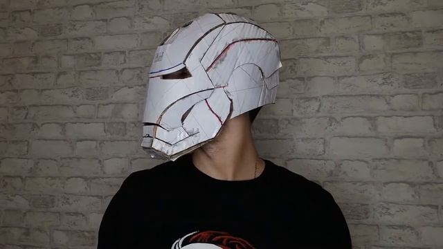 Тони Старк В ШОКЕ ! Как сделать ОТКРЫВАЮЩИЙСЯ ШЛЕМ ЖЕЛЕЗНОГО ЧЕЛОВЕКА?! DIY. смотреть онлайн