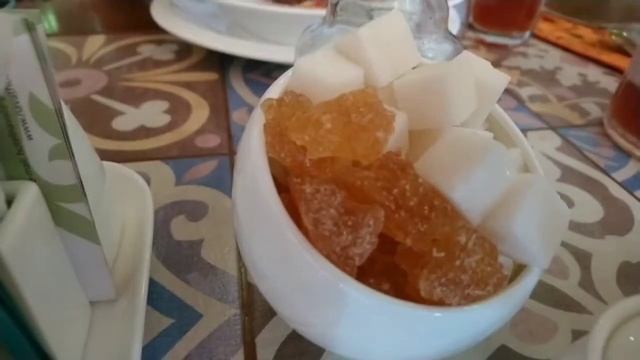 Мы дегустируем в кафе АШЛЯМ-ФУ