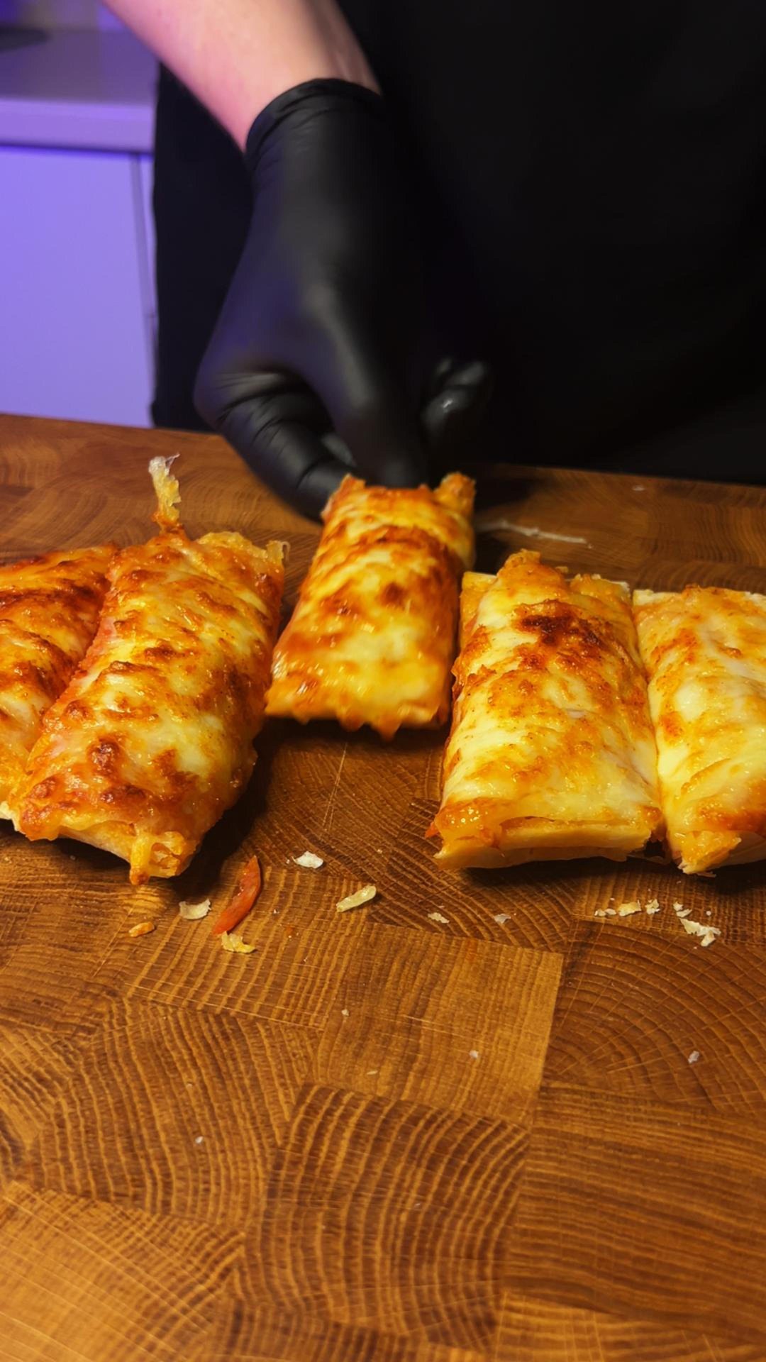 5-минутная домашняя пицца с необычным соусом #shorts смотреть онлайн