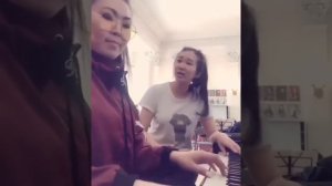 «Хаанахинайл ааб» бурятки классно исполнили народную песню. Оюна Баирова и Алтана Ринчинова.