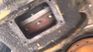 Как открутить гидротрансформатор с погрузчика YTO ZL 30-II