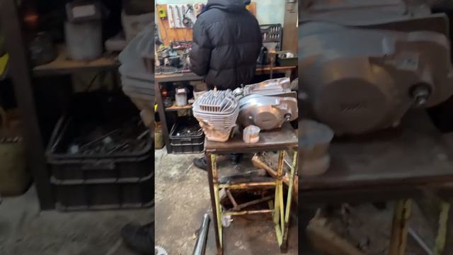 Рабочие будни #воронеж #восход #днепр #иж #минск #мото #разбор #советская #урал смотреть онлайн