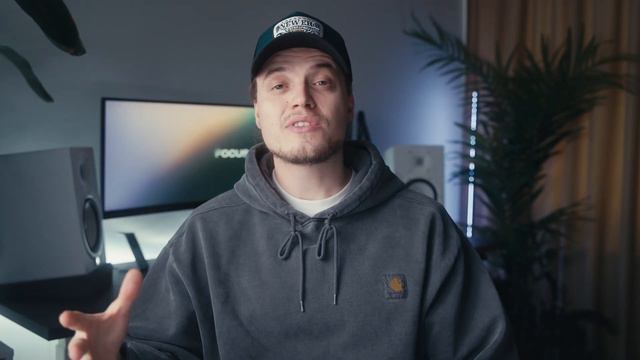 Whats In My Camera Bag? 2024 Street photography Edition смотреть онлайн