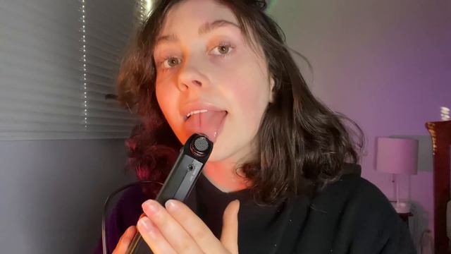 ASMR | TASCAM MIC LICKING ( Mouth Sounds, Fingertip Tapping )