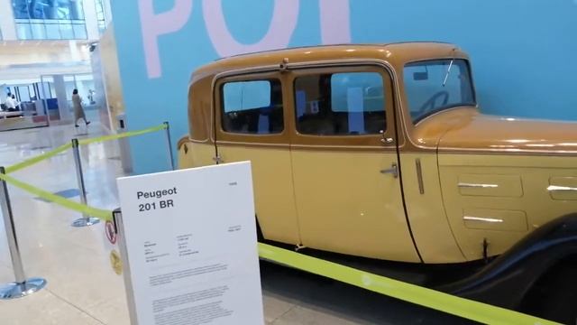 Ретро автомобили аэропорту Домодедово. смотреть онлайн