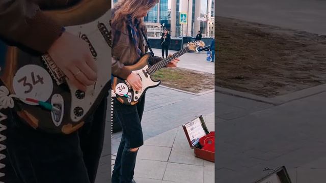 ANDREW DEN. Гитарист. Уличные музыканты Москвы. Mosсow, Street Musicians. 2022 смотреть онлайн