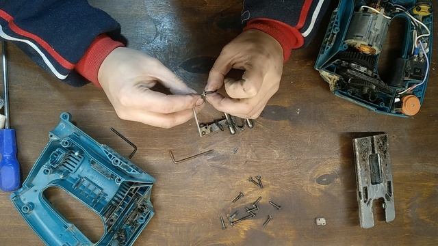 Разборка Электролобзика Makita смотреть онлайн