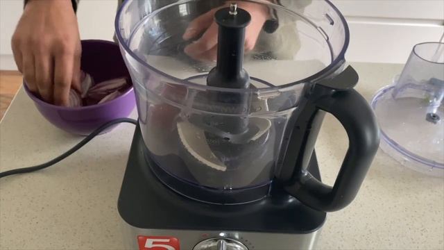 Arguably The Best Food Processor- Kenwood MultiPro Classic смотреть онлайн