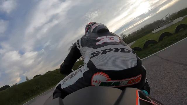 Marco Melandri, lap on board in 33.07 Galliano Park, Yamaha R3 смотреть онлайн