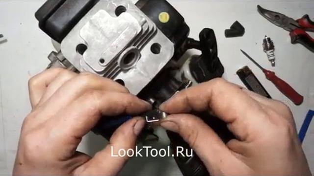 Как легко собрать свечной колпачок на триммере или бензопиле..mp4 смотреть онлайн