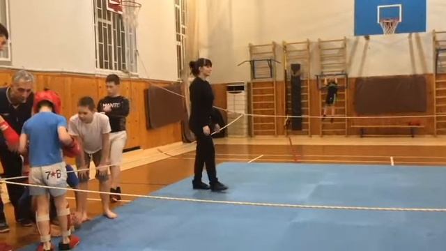 Кикбоксинг. Первый спарринг. смотреть онлайн