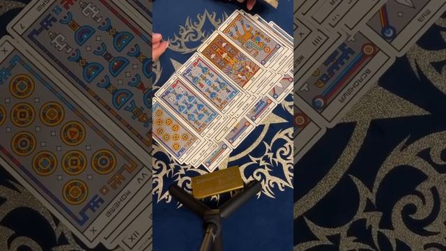 Цыганский расклад. Любит ли он Вас? Вспоминает? Его планы в отношении Вас? Гадания на картах таро. смотреть онлайн