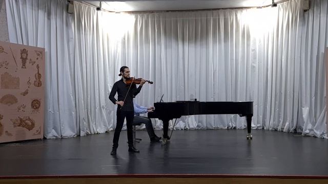 P.Tchaikovsky "Russian dance" from the ballet "Swan Lake" | Averichev Nikolay смотреть онлайн