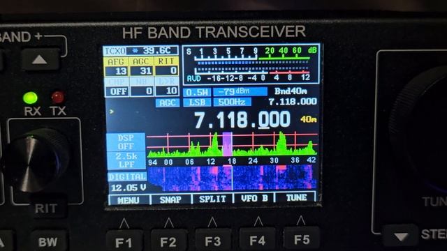 QRP SDR трансивер M0NKA mcHF+активная ферритовая антенна. Прием радиолюбителей на 40 метрах. смотреть онлайн