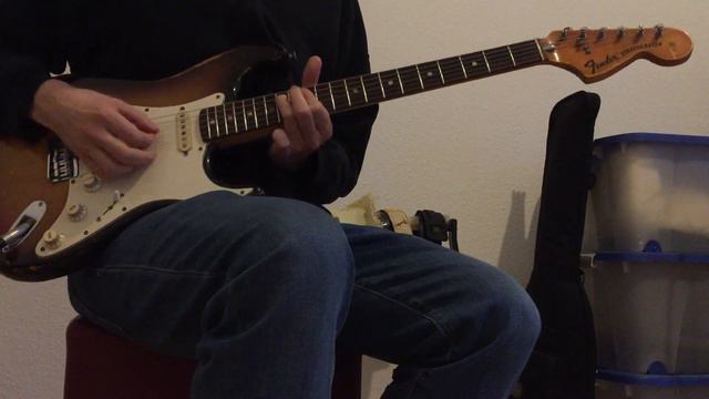 Vintage 1973 Fender Stratocaster Hardtail Demo w. 1970s Fender Musicmaster Bass Amp смотреть онлайн