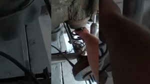 замена задних амортизаторов Киа Рио 1