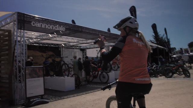 Racin' Through the Dust | Sea Otter Classic смотреть онлайн