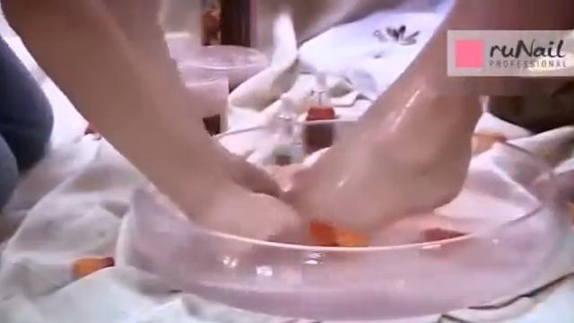ruNail Professional Spa педикюр 'Чувственное прикосновение' видео урок смотреть онлайн