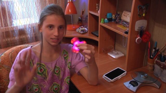 Спиннер с цветомузыкой и функцией bluetooth смотреть онлайн