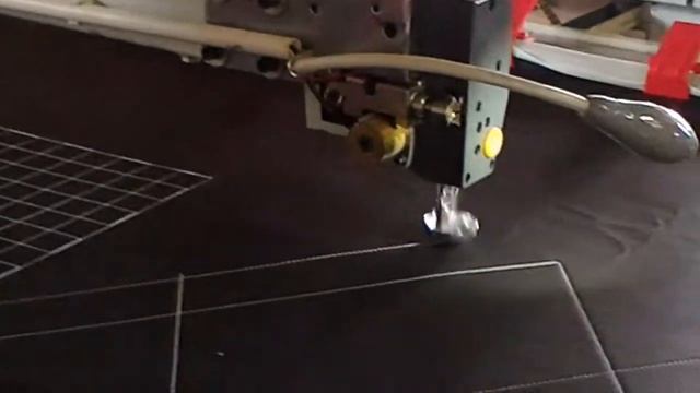 Машина стегальная DH-25 стежка на экокоже смотреть онлайн