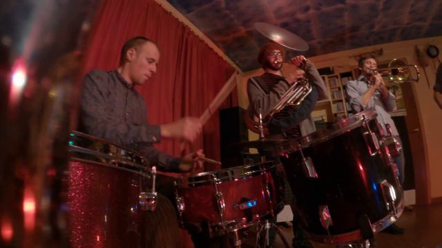 SPAKKAZUCK - Silver City Bound смотреть онлайн