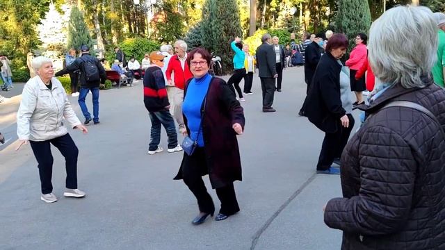 Всё будет хорошо Танцы в парке Горького Харьков Сентябрь 2021 смотреть онлайн