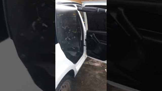 Помыть салон Лады Гранты смотреть онлайн