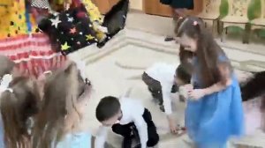 04.03.2021.Карлсон на празднике  8 марта в гостях у детей  средней гр, с играми и поздравлениями!!