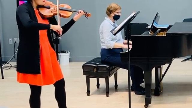 Violin Sample: Mendelssohn Concerto In E Minor, Mov 3, Angelica Salazar