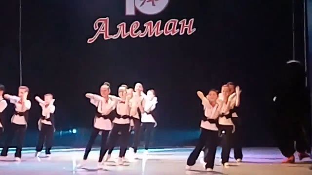 Танец пингвины смотреть онлайн