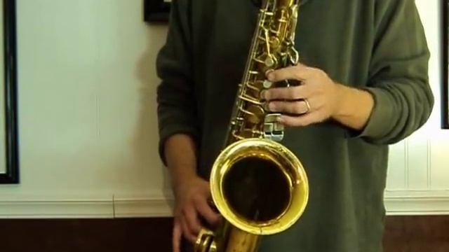 KING Super 20 Tenor Saxophone смотреть онлайн