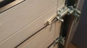 ? КАК ЗАКРЫТЬ ВОРОТА С ПОМОЩЬЮ РИГЕЛЬНОГО ЗАМКА.