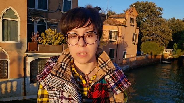"Я прошу, забери меня, мама, с улиц городских обратно домой" смотреть онлайн