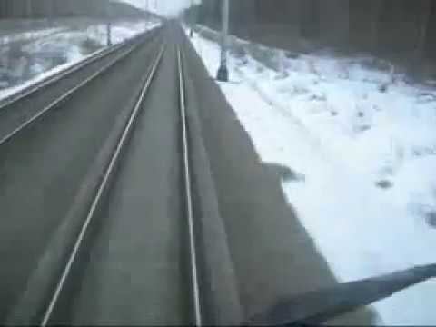 Из кабины электровоза ЧС200 при скорости 200 км/ч/Elektrische locomotief met een snelheid van 200 смотреть онлайн