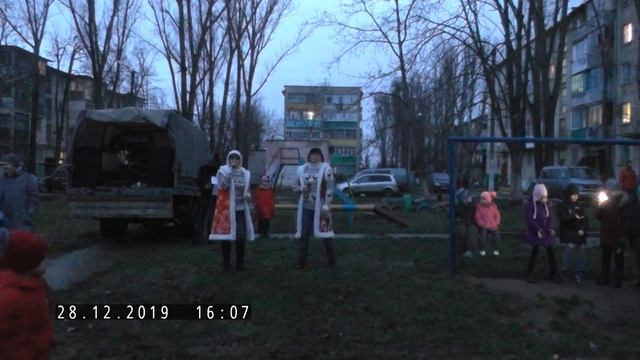 Дуэт REMIX на открытие новогодней ёлке в Бендерах Шелковый 2019 смотреть онлайн