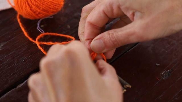 Насекомые из ПРИРОДНЫХ МАТЕРИАЛОВ | Поделки из шишек, веточек, семян смотреть онлайн