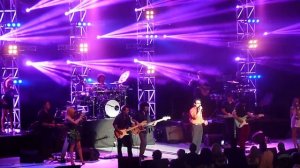 Andy Madadian singing «سلام عاشقونه Salam e Asheghooneh «- 2012 Concert at the Greek Theatre