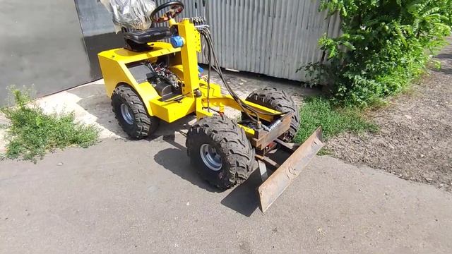 Продам мини погрузчик.